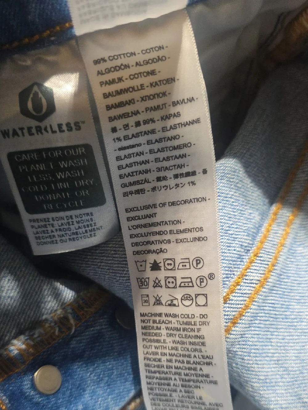 Levi's Denim Shorts 501 Denim Cutoff Shorts Button Fly Raw Hem Highrise - Picture 10 of 11